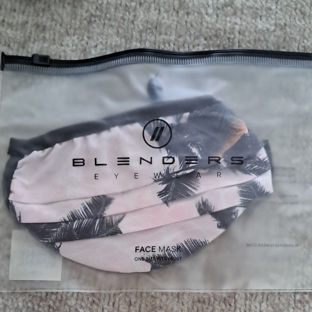 Blenders Eyewear Pink and Black Face Mask